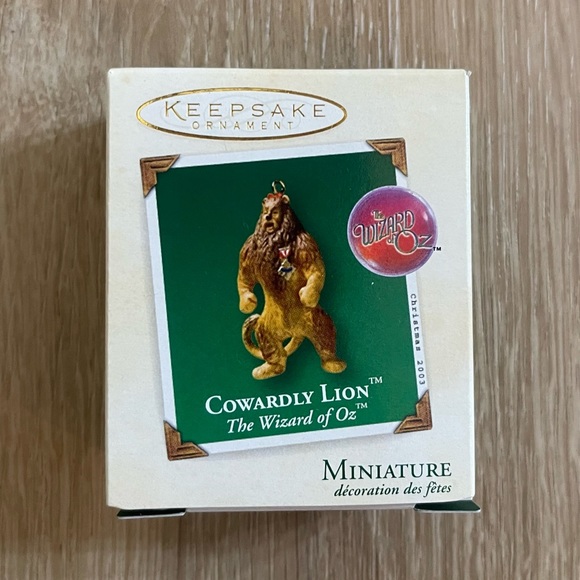 Hallmark Keepsake Cowardly Lion Wizard of Oz - Picture 1 of 3